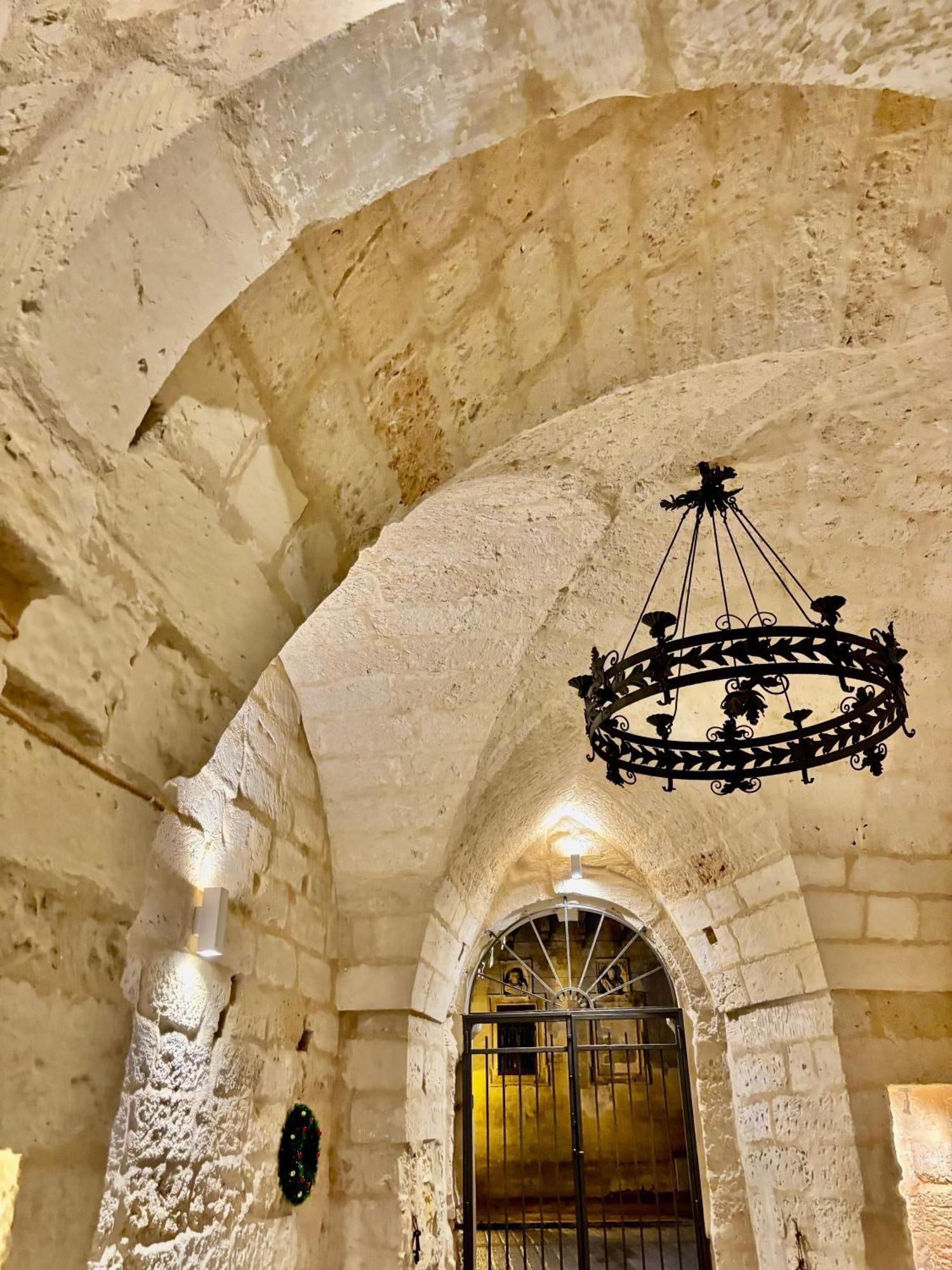 Palazzo Storico Riccardi Rollo Apartment ซาน เชซาริโอ ดิ เลชเช ภายนอก รูปภาพ